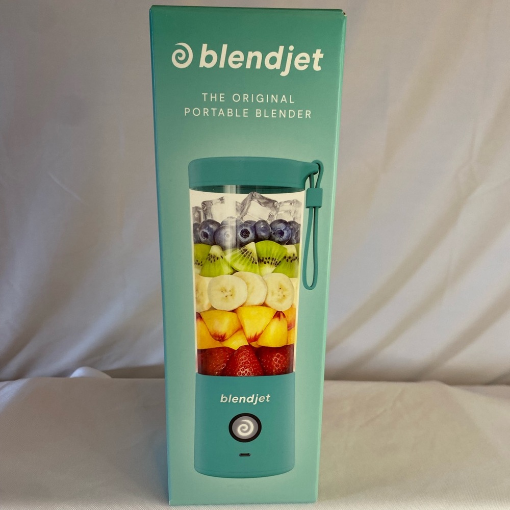 Blend jet2 the original portable blender NIB color mint. 16 ounce.